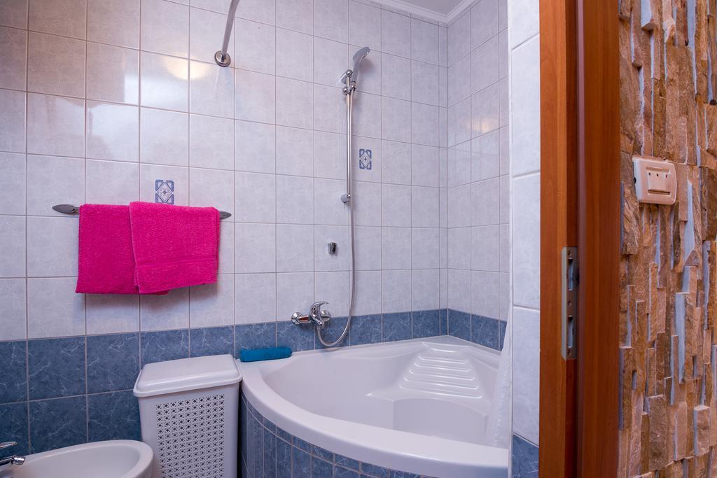 Apartments Marina Трогир Екстериор снимка