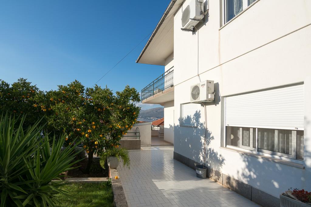 Apartments Marina Трогир Екстериор снимка