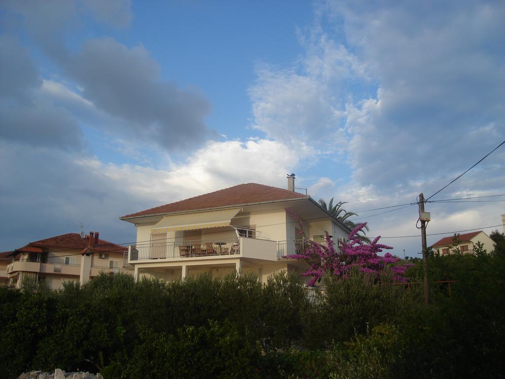 Apartments Marina Трогир Екстериор снимка