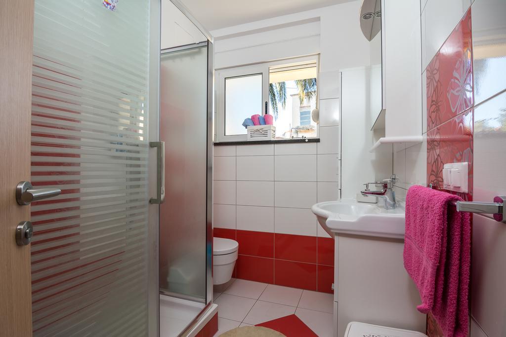 Apartments Marina Трогир Екстериор снимка