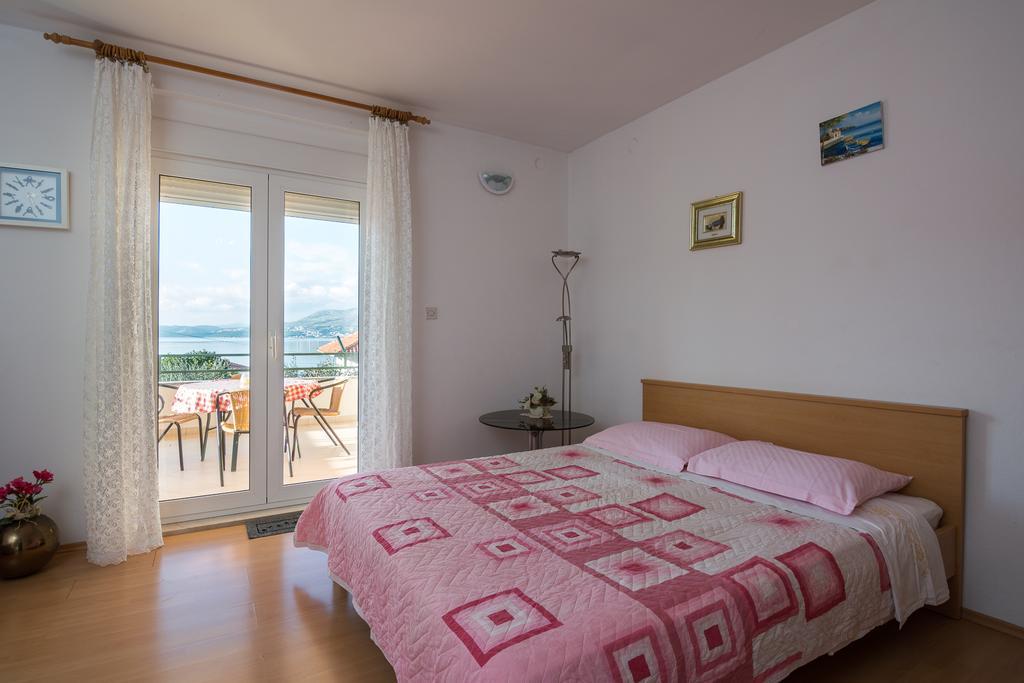 Apartments Marina Трогир Екстериор снимка