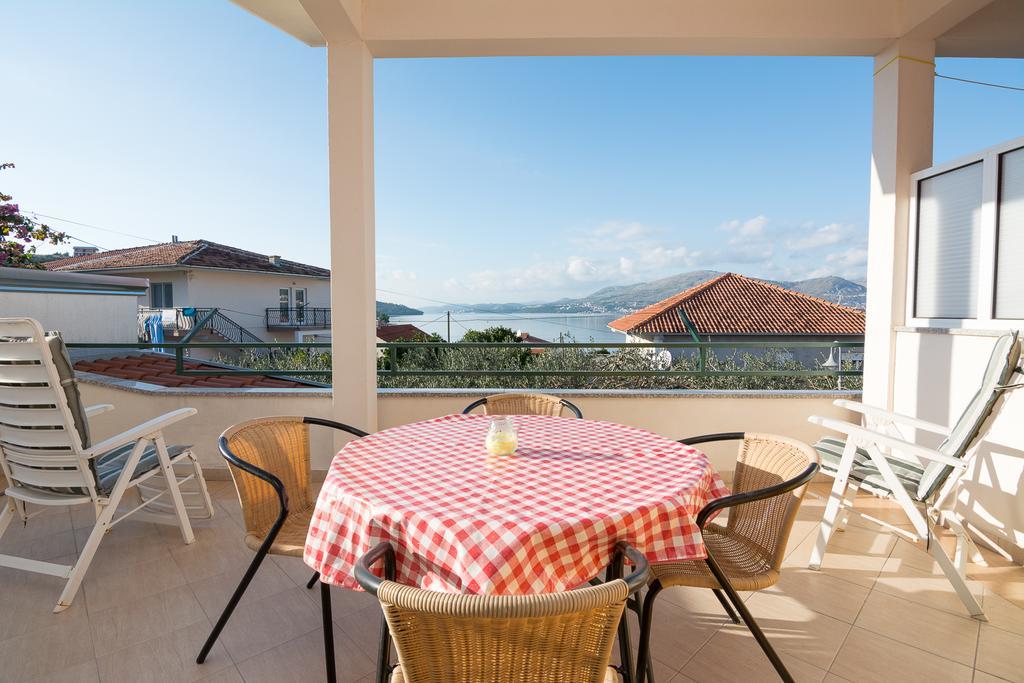 Apartments Marina Трогир Екстериор снимка