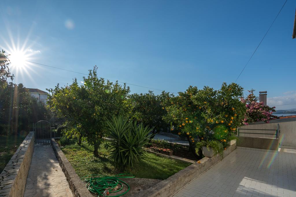 Apartments Marina Трогир Екстериор снимка