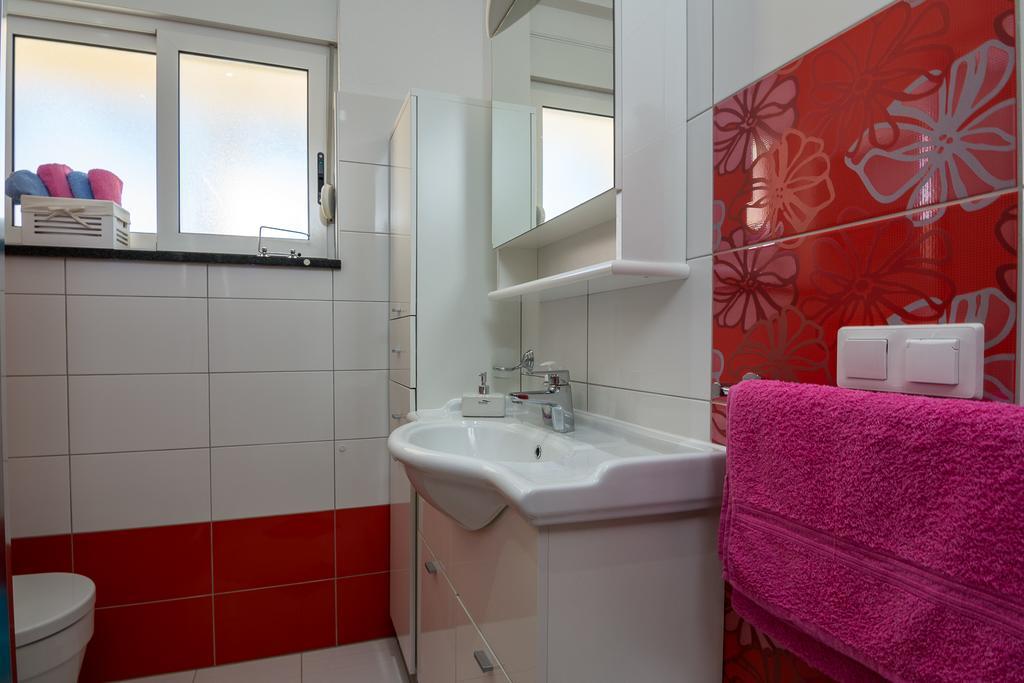 Apartments Marina Трогир Екстериор снимка
