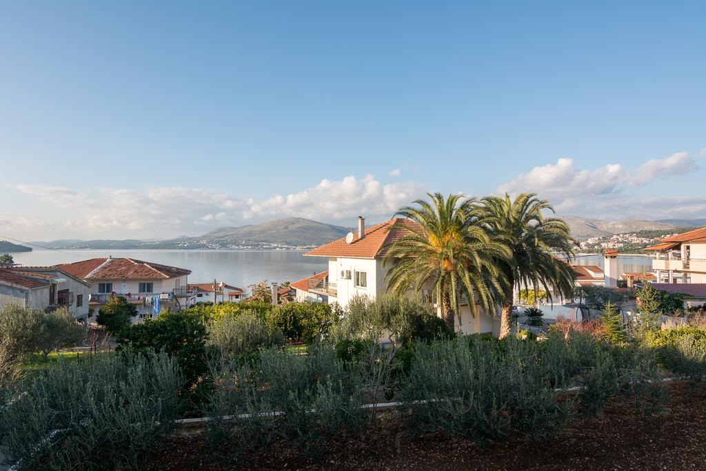 Apartments Marina Трогир Екстериор снимка